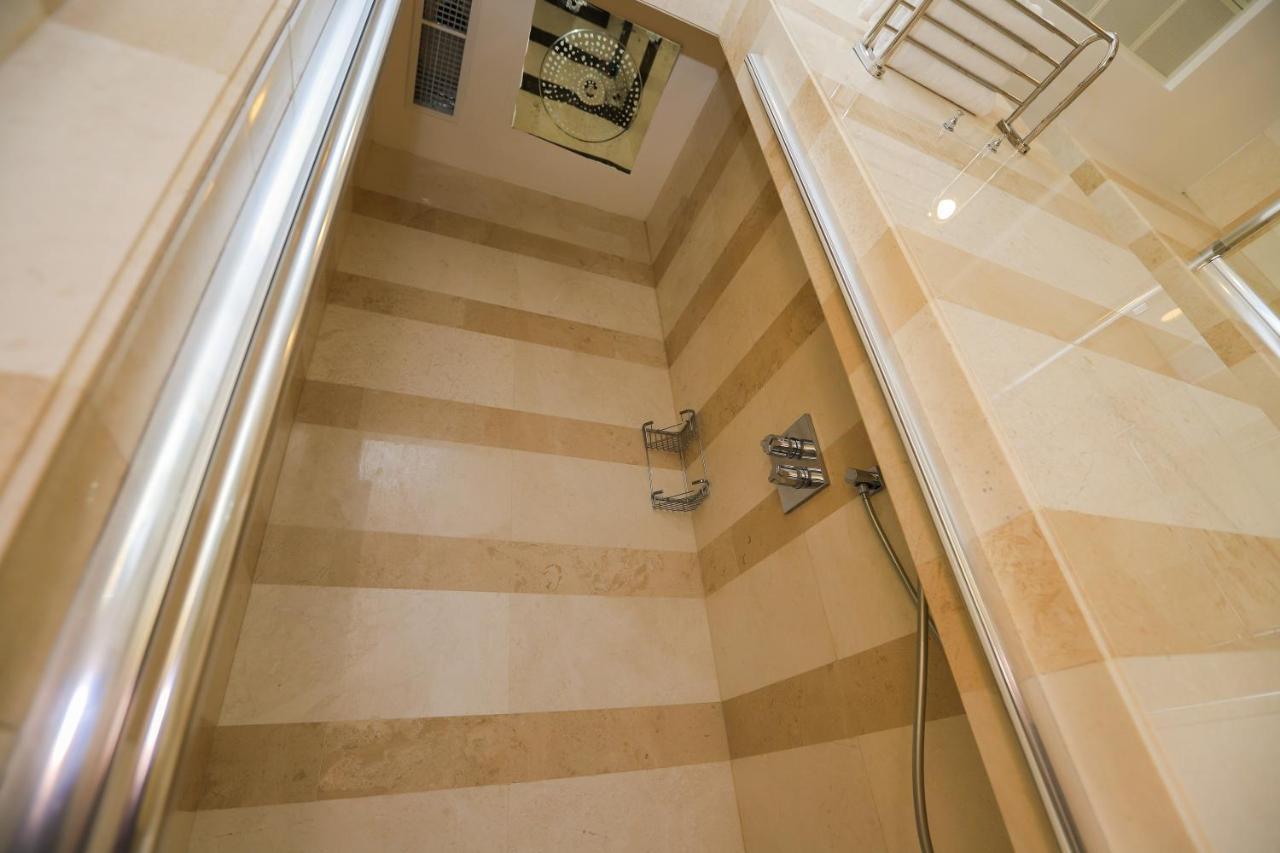 Gabala Garden Hotel Zewnętrze zdjęcie A shower