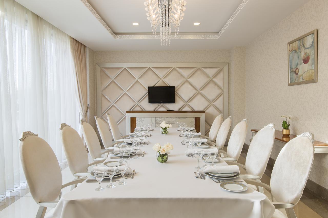 Gabala Garden Hotel Zewnętrze zdjęcie A private dining room at the hotel